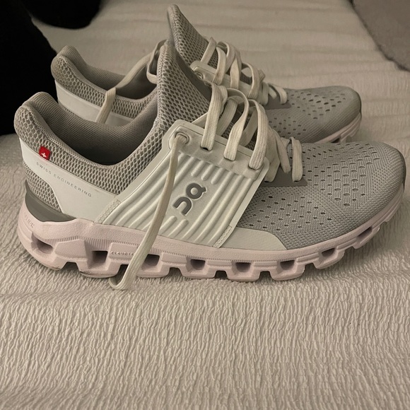 On Running Shoes - On running size 6